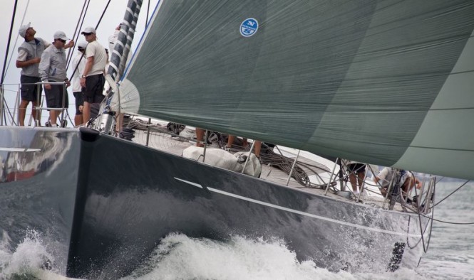 Silvertip Yacht 