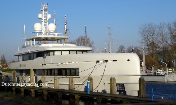 Photos: 50m Heesen motor yacht SIBELLE (YN 16750) with mast added