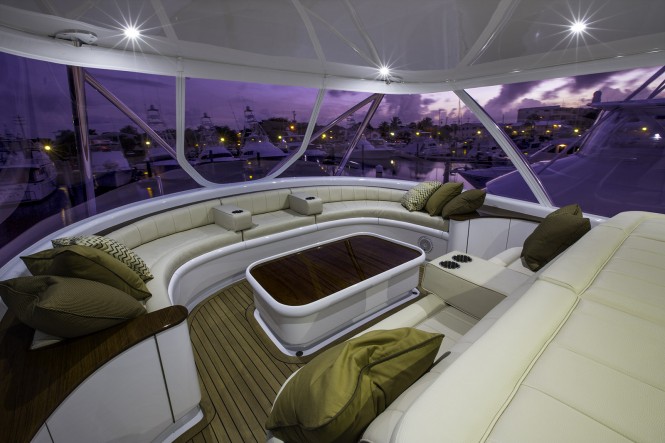 Clean Sweep Yacht - bridge Clean Sweep Yacht - bridge