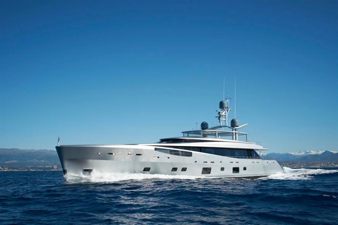 Dubois-designed motor yacht COMO wins three Neptunes at ShowBoats Design Awards 2015