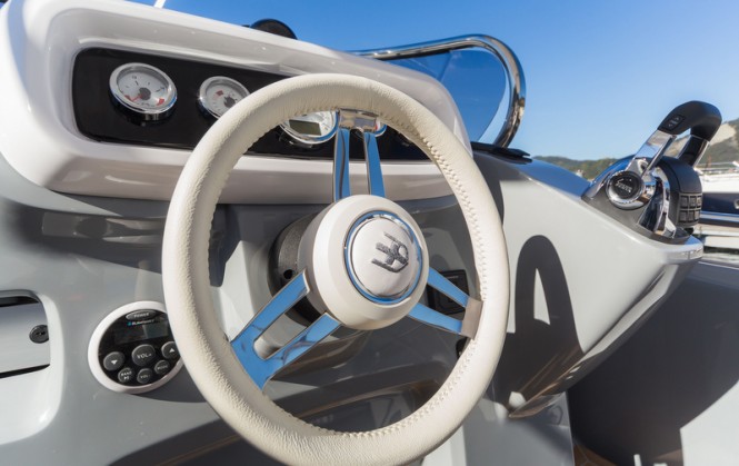 Invictus 280GT yacht tender - Dashboard