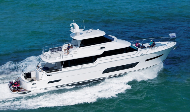 New Horizon motor yacht V80 designed to suit US West Coast market