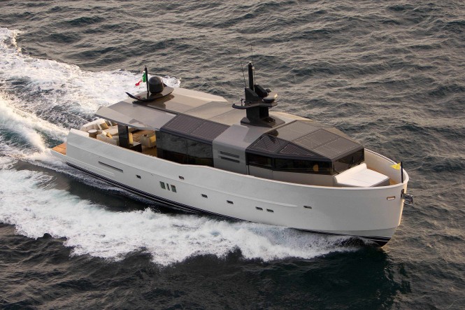 Arcadia 85 Hull #07 motor yacht LADY 007 delivered in Hong Kong