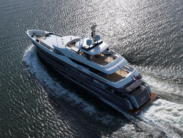 Motor yacht ALIVE – The first Superyacht equipped with Hull Vane by Van Oossanen Naval Architects