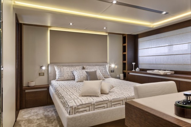 Prestige 750 Yacht - Cabin