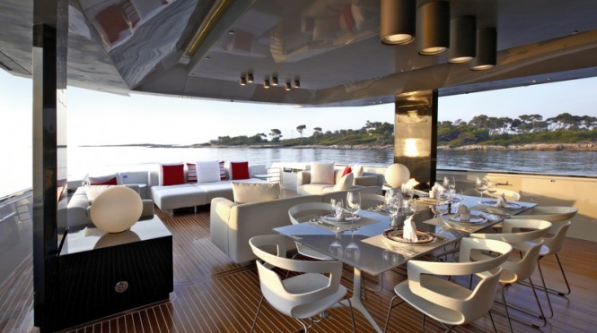 Arcadia 85 superyacht - Aft deck