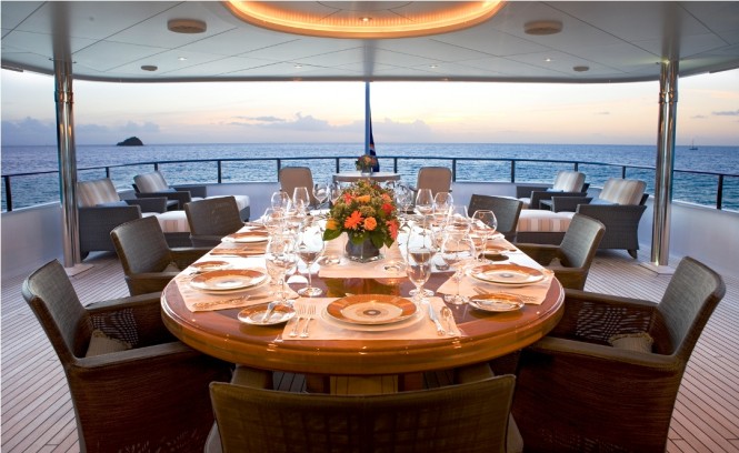 Superyacht PERLE BLEUE Aft Bridgedeck.