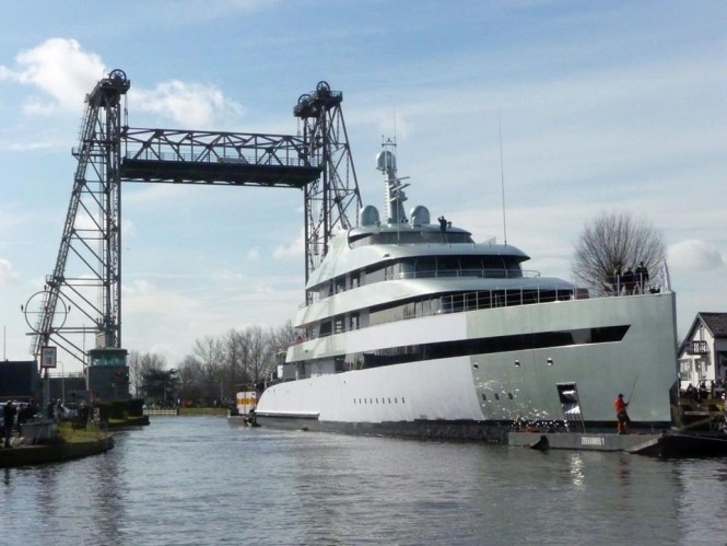 Photos from transport of 83m Feadship mega yacht SAVANNAH