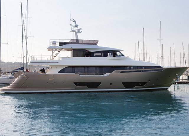 Custom Line Navetta 28 motor yacht YVONNE launched