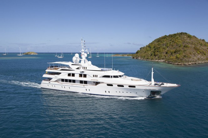 Superyacht STARFIRE
