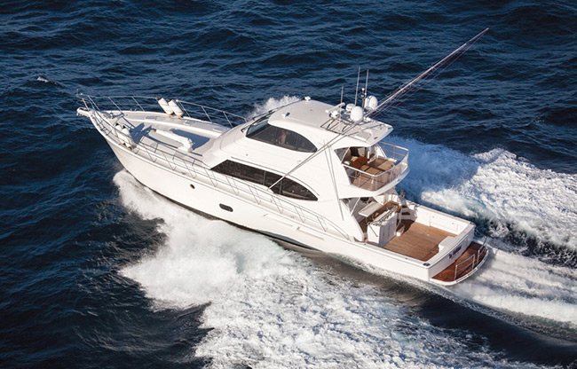 Opulent Riviera 75 Enclosed Flybridge Motor Yacht SEABREEZE to be displayed at Singapore Yacht Show 2015