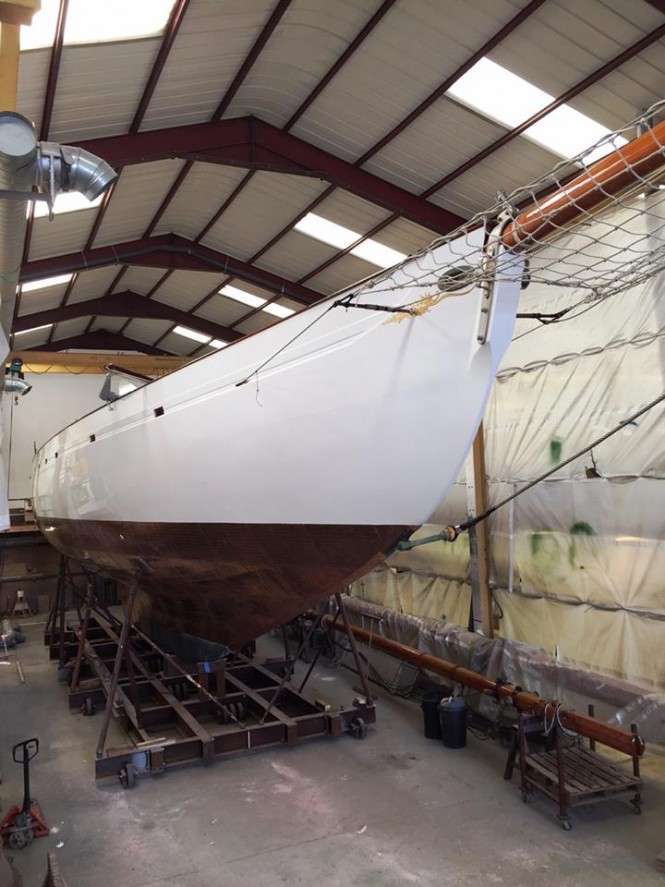 Fife Classic Sailing Yacht KENTRA emerges from Fairlie Yachts