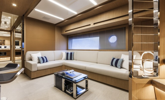 88' Florida Yacht - Saloon