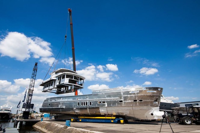 Continental Trawler 2395 Yacht’s hull and superstructure joined together by Wim van der Valk