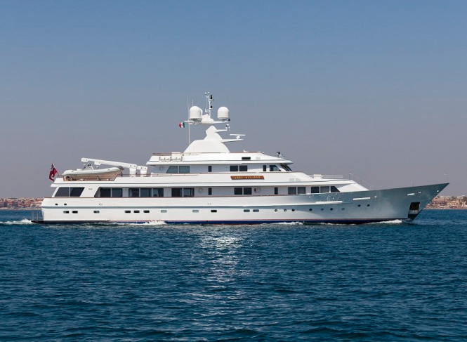 Outstanding 50m FEADSHIP Motor Yacht ENDLESS SUMMER to be fitted with AntiRoll system by DMS Holland
