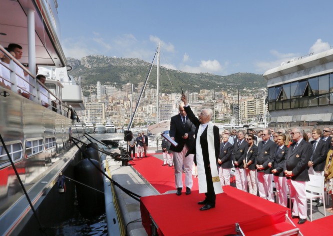 Explorer Yacht YERSIN Blessing - Photo by Ameller