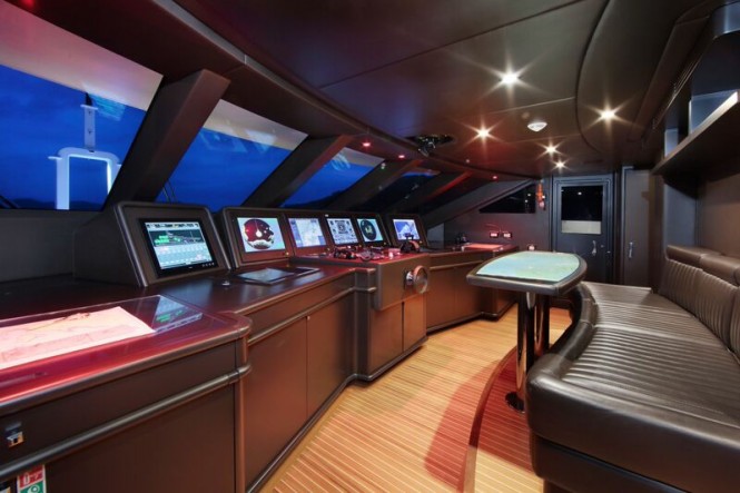VICA superyacht - Wheelhouse - Photo by Thierry Ameller