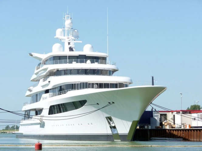 New FEADSHIP hull 1005 Luxury Yacht ROYAL ROMANCE en route for delivery to her Owners