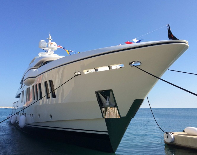 Rüya superyacht on the water