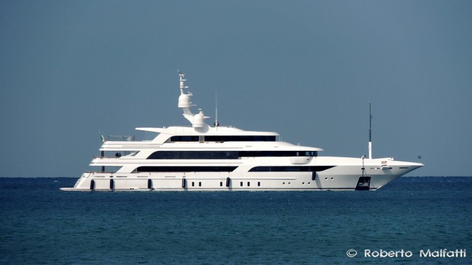 Awe-inspiring BENETTI Mega Yacht CHOCOLAT (FB264) underway in Italy