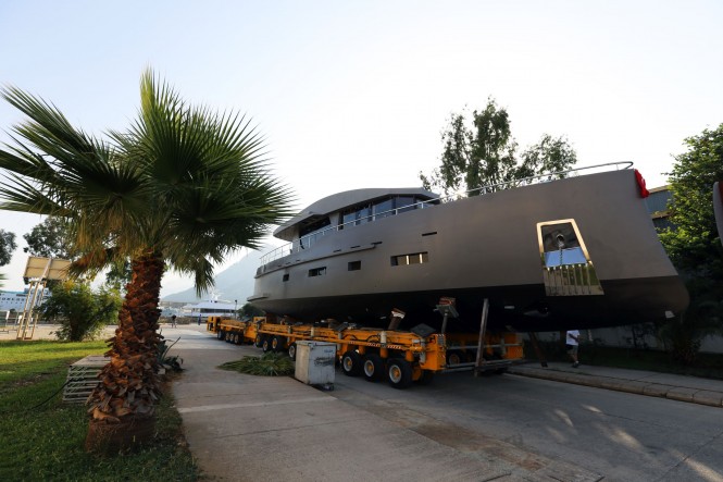 Bering Yacht launch luxury yacht Bering 70