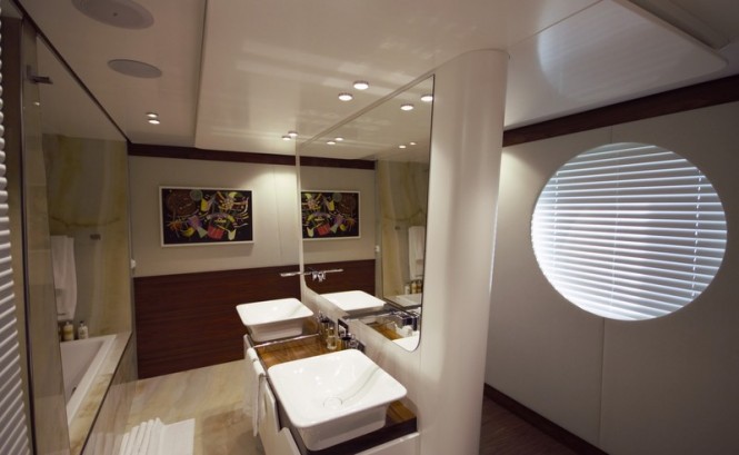 KATINA Yacht - Bathroom