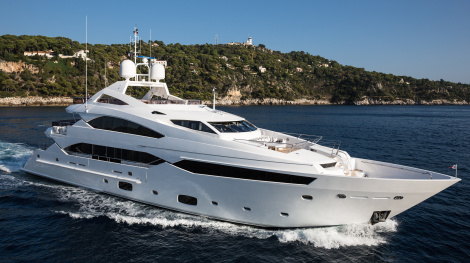 Sunseeker 40 Metre Yacht THUMPER - Photo by Jeff Brown