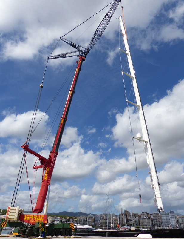Dismasting for 82m mast of Sailing Superyacht KOKOMO at STP Shipyard Palma