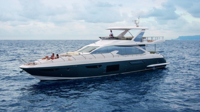 Luxury Motor Yacht AZIMUT 72 FLY