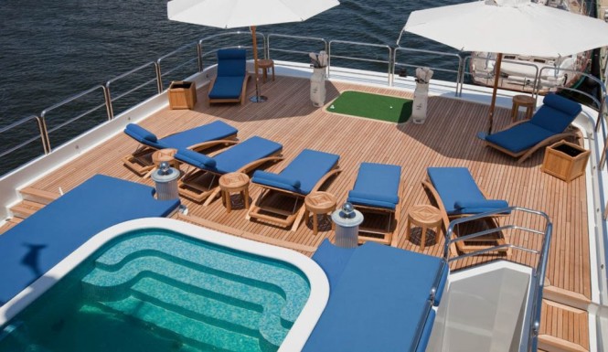 Yacht LADY LOLA - Sundeck Plunge Pool