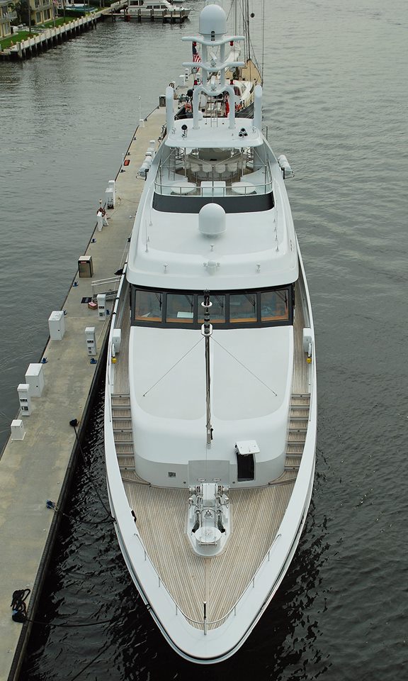 Luxury Yacht KISSES - Photo by Rob Murray and Feadship Fanclub