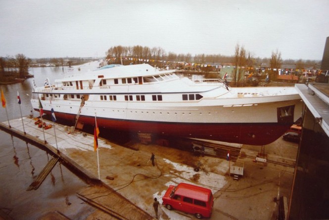 Kingdom Come hitting the water - Photo by Feadship Fanclub