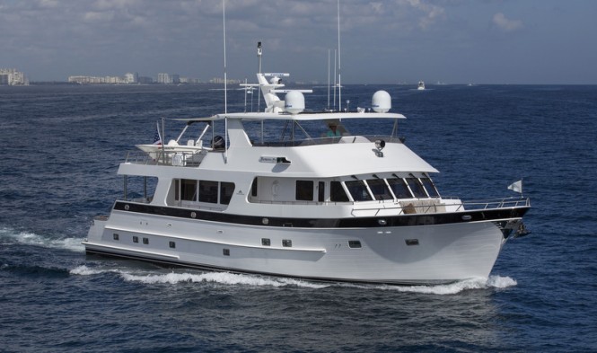 NEW Outer Reef 820 Cockpit Motoryacht