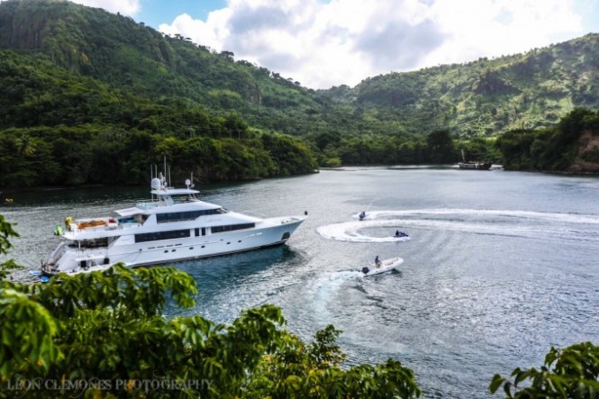 No Delivery Fees for Luxury Yacht ARIOSO in the Caribbean