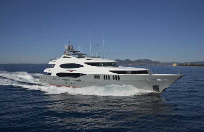 Reduced Charter Rate for Superyacht ZOOM ZOOM ZOOM in the Bahamas this Spring