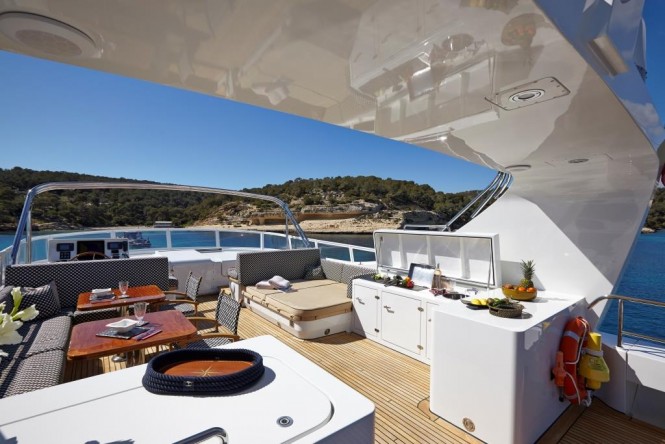 Infinity - Exterior