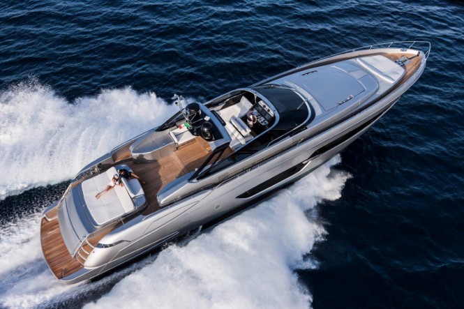 Officina Italiana Design among IY&A Awards 2016 Finalists with Riva 88’ Florida