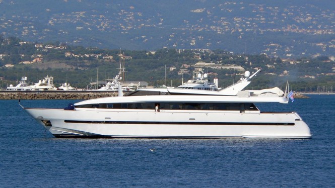 15% Discount on Western Mediterranean Charter aboard Motor Yacht PAS ENCORE