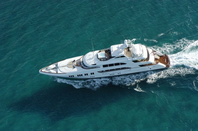 The Tahitian Experience: Join Superyacht LA DEA II for French Polynesia Yacht Charter