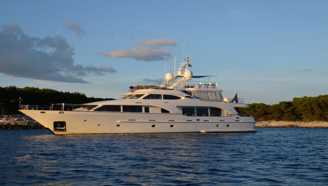 Special Yacht Charter Offer in West Med: 100′ Benetti Classic Superyacht SALU