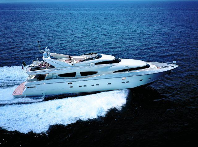 10% Discount on Yacht Charters in Italy aboard Luxury Motor Yacht ZAMBEZI