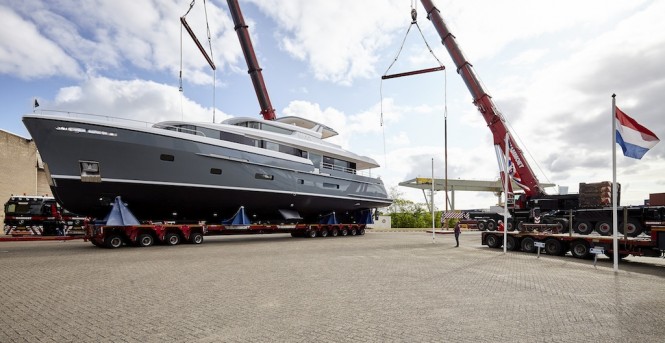 30M DIANA 473 Luxury Motor Yacht BIJOUX Launched at Moonen
