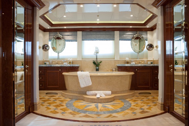 ST DAVID - owner bathroom