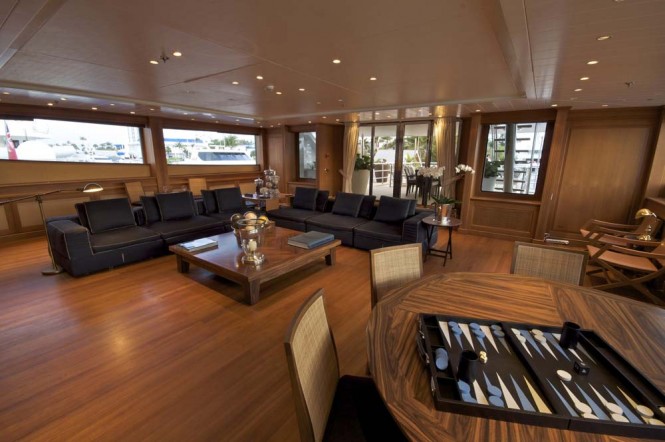 Yacht AZTECA II - Skylounge