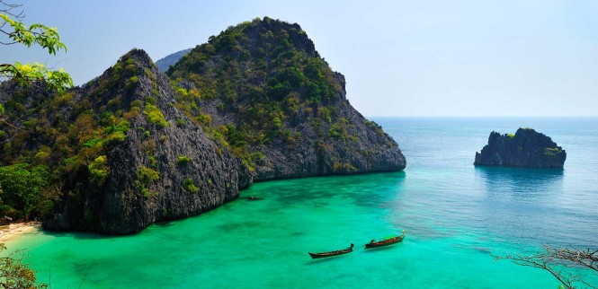 A Myanmar beach