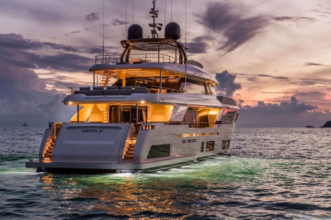 Custom Line celebrates its 20th anniversary with the launch of Navetta 37