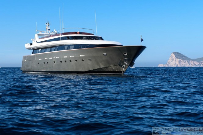 Luxury Yacht ‘Ocean Glass’ returns for charter after refit