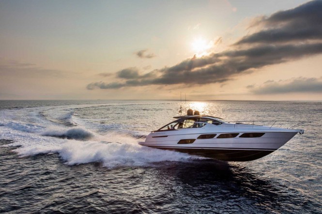 Pershing 5X New at FLIBS