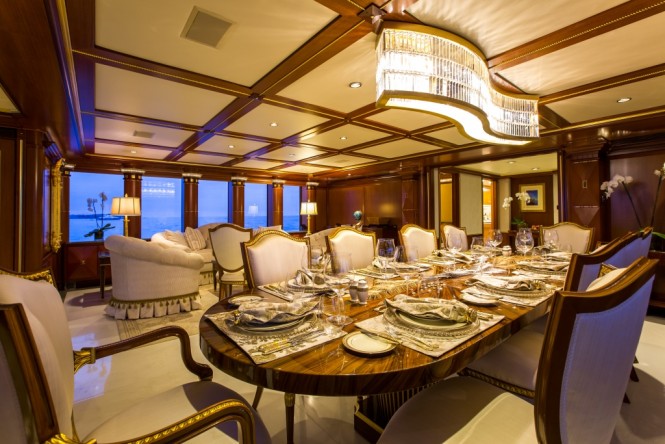 Superyacht Seanna. Formal dining