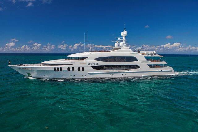 WATCH: Footage From a Helicopter Landing on Luxury Superyacht